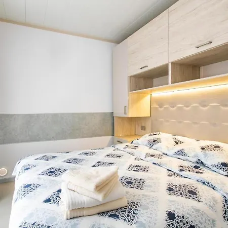 בית נופש Sunset Serenity With Onsite Pool And Only 3min From