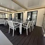 Sunset Serenity With Onsite Pool And Only 3min From Semesterbostad *