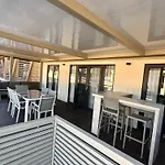 Sunset Serenity With Onsite Pool And Only 3min From Semesterbostad *