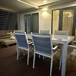 Sunset Serenity With Onsite Pool And Only 3min From