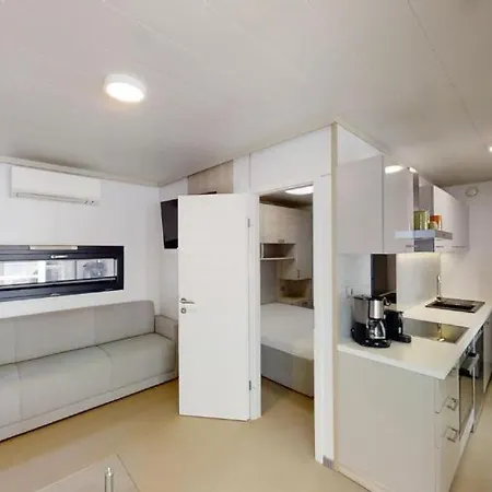 Sunset Serenity With Onsite Pool And Only 3min From Ferienhaus *