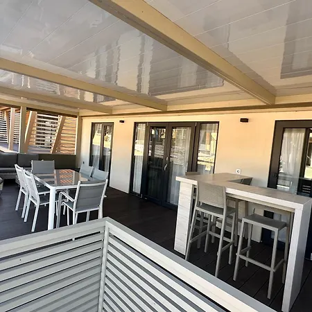 Sunset Serenity With Onsite Pool And Only 3min From Ferienhaus *