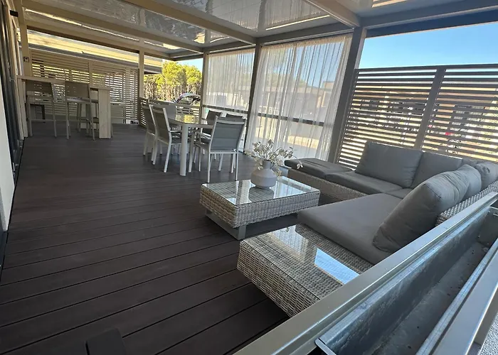 Sunset Serenity With Onsite Pool And Only 3min From *