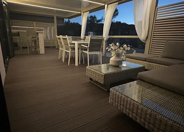 Semesterbostad Sunset Serenity With Onsite Pool And Only 3min From